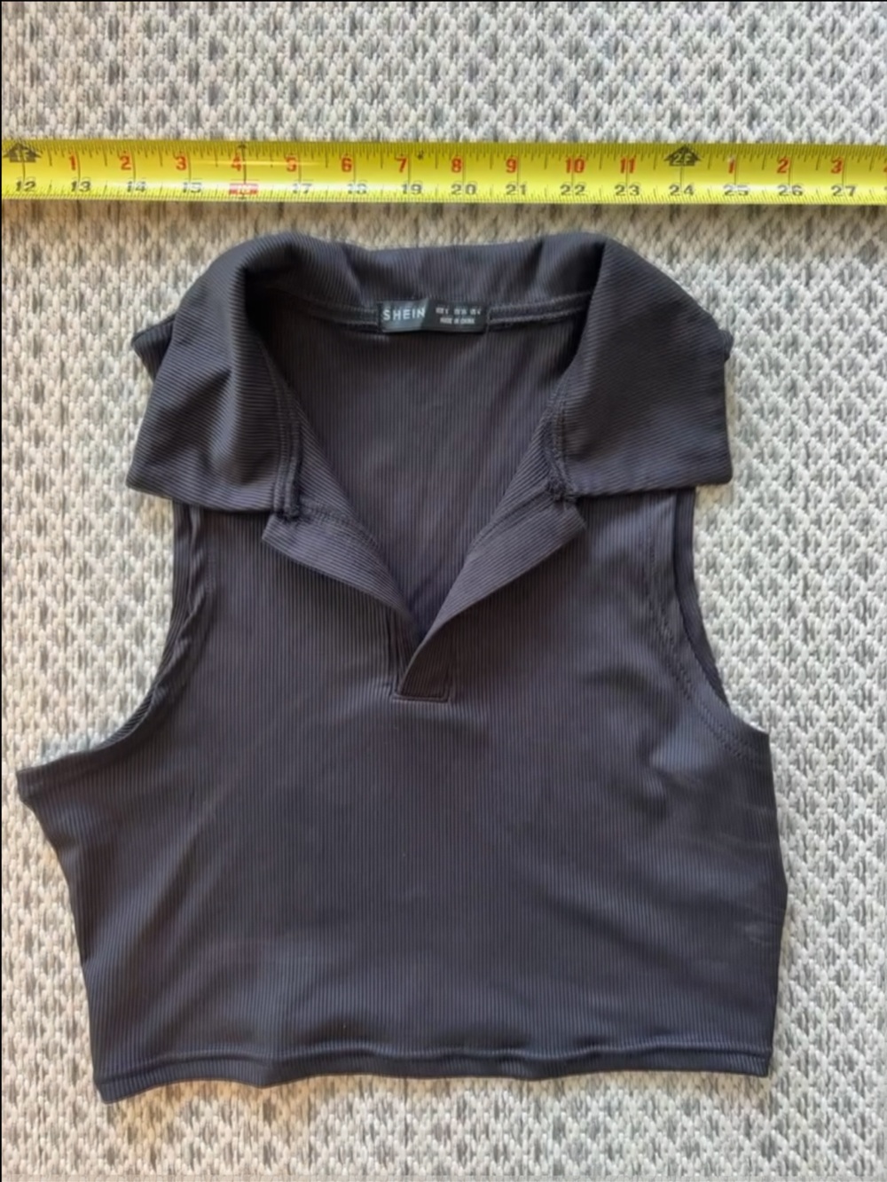 SHEIN Black Ribbed Sleeveless Polo Crop Top
